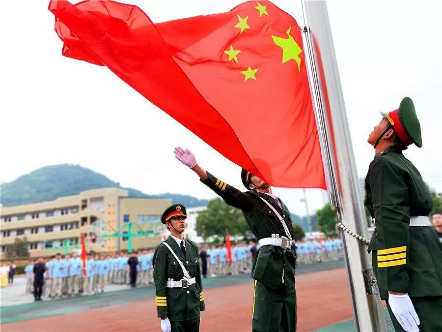 TES银河战舰首秀即失利?教练背锅官博遭粉丝刷屏:让教练滚蛋!
