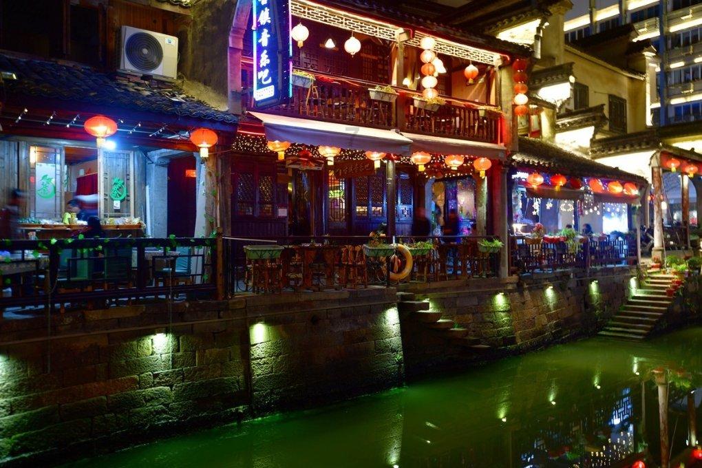 为什么狮子咬死斑鬣狗后,很少会吃掉?-专业问答社区